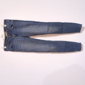 Low rise jeans